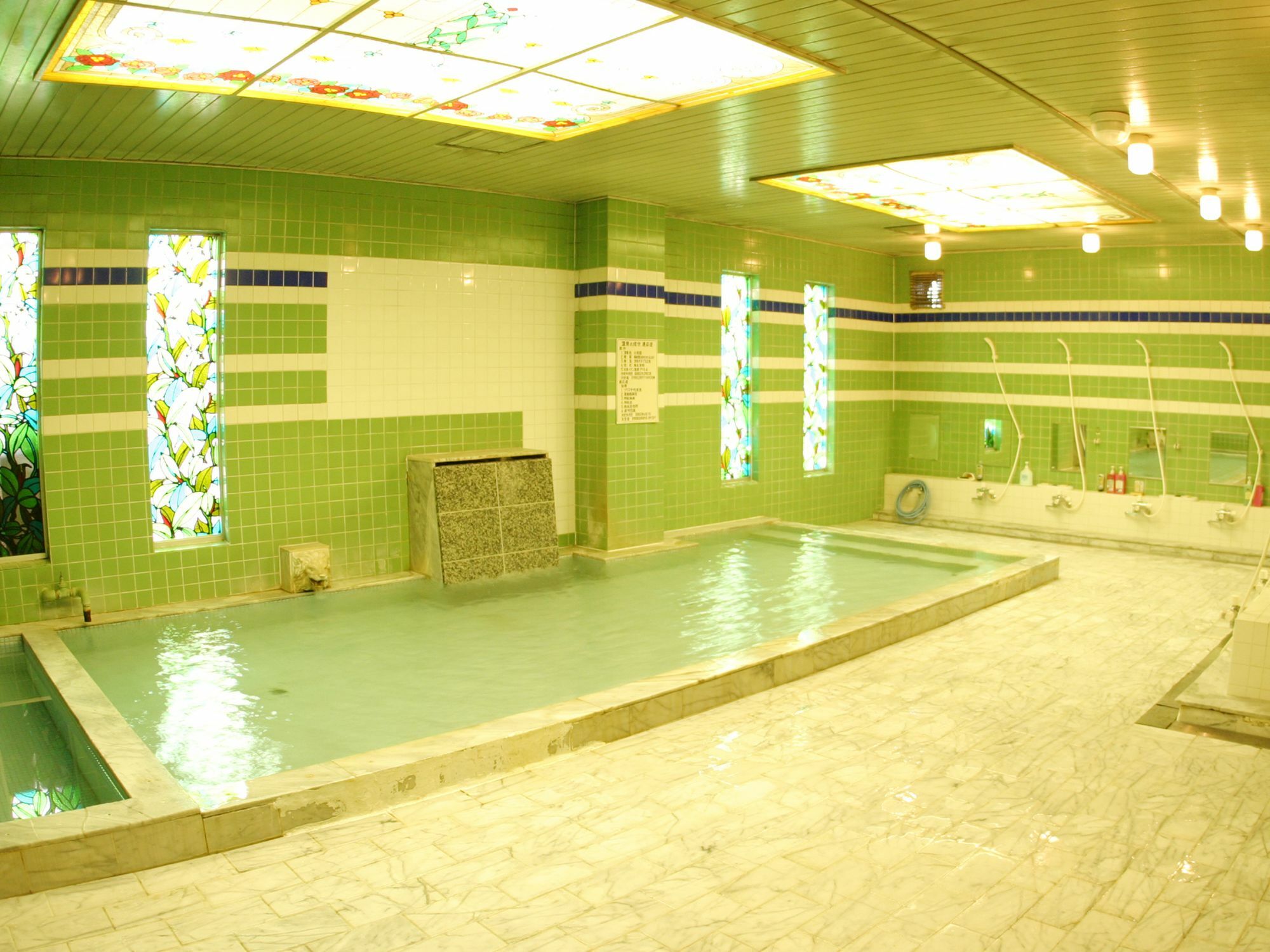 Suwa Lakeside Hotel Экстерьер фото